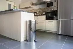 Poubelle de cuisine 30l à pédale selekta inox chromé