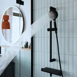 Pommeau de douche 2 jets, flexible et barre noir sensea neo